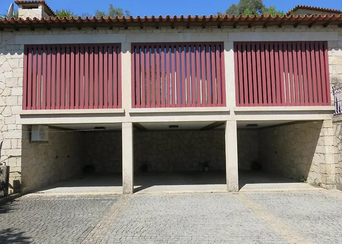 Casa Dos Tinocos Holiday home Braga